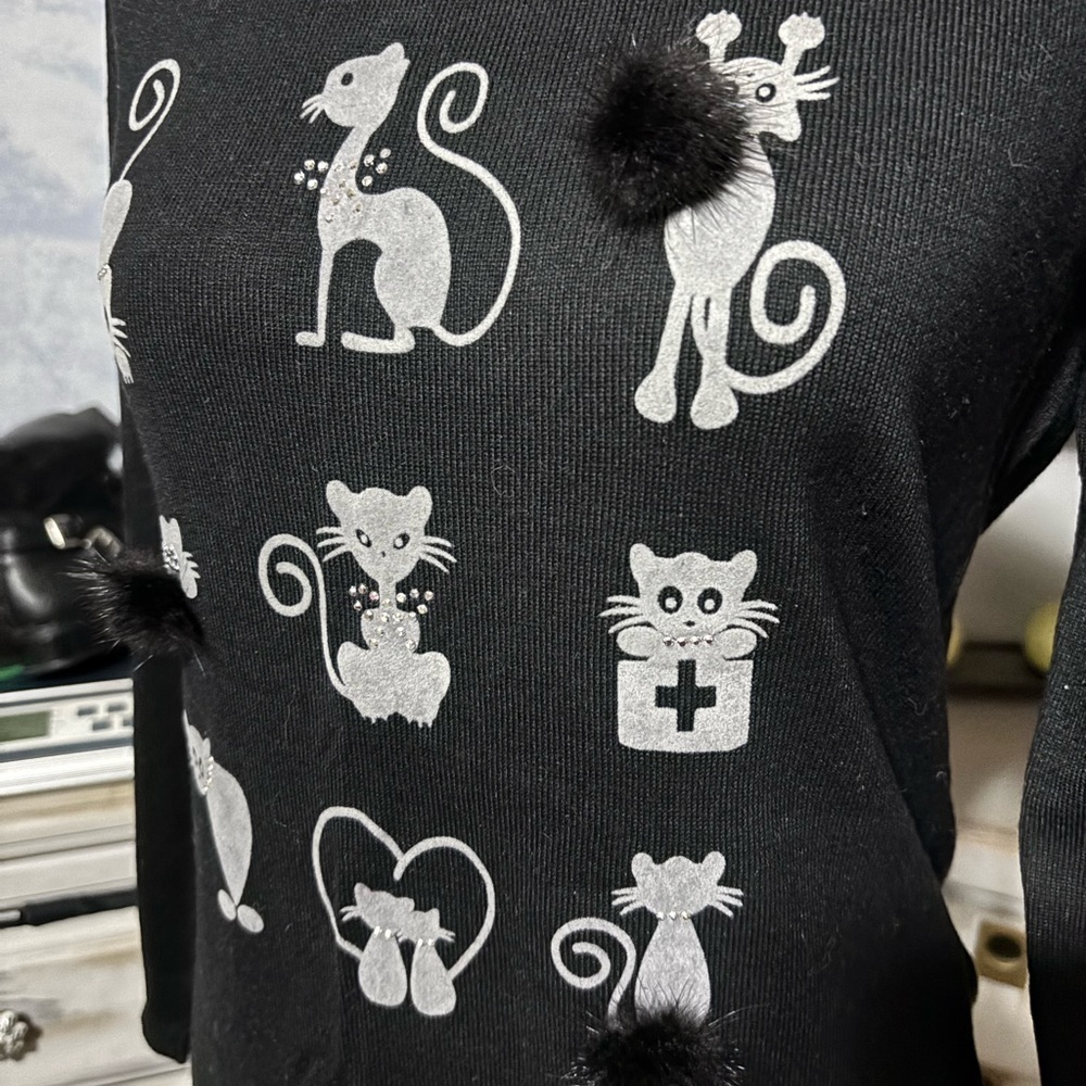 🛍Bundle sale🛍SAN FRANCISCO Cat and Mouse print sweater #cute xs - Picture 4 of 10